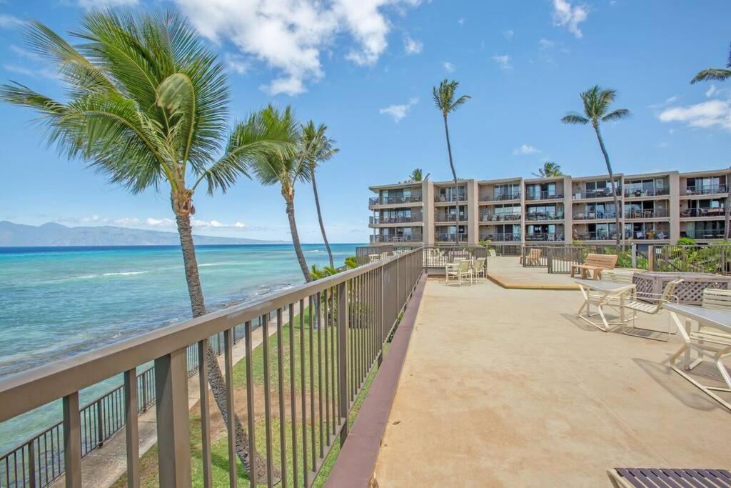 Hale Ono Loa 403- Top Floor, Ocean View, & Complete Modern Remodel Lägenhet Kahana Exteriör bild